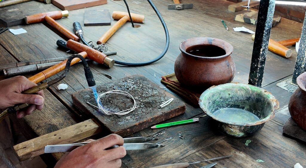 Bali Silver Class with Gold Plating: Create Your Own Stunning Silver Jewelry